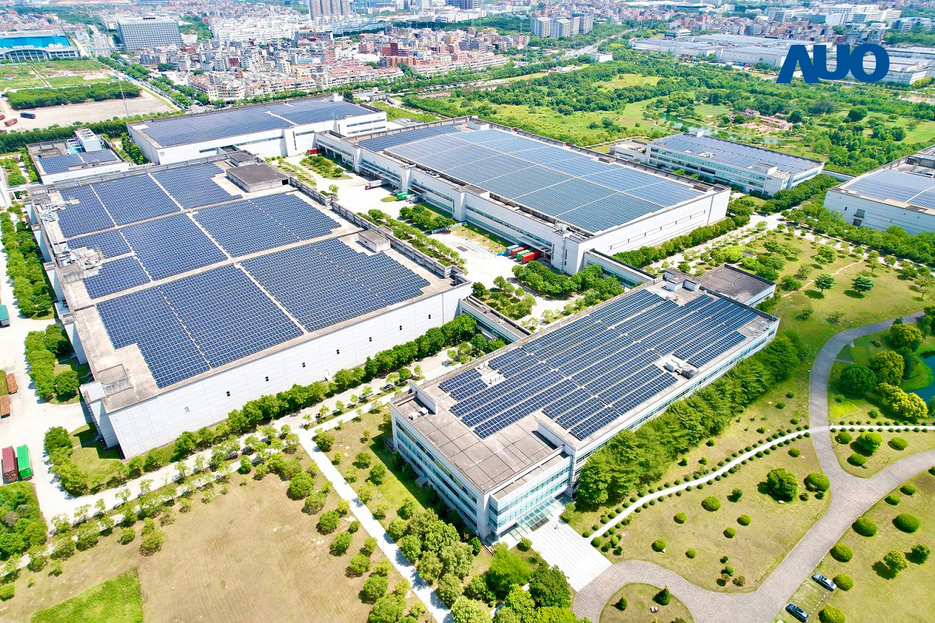 k8凯发(中国)廈門推動智慧製造同時，透過綠電創能縱深推進綠色轉型，廠區全屋頂鋪設太陽能板，每年太陽能發電 2,600多萬度