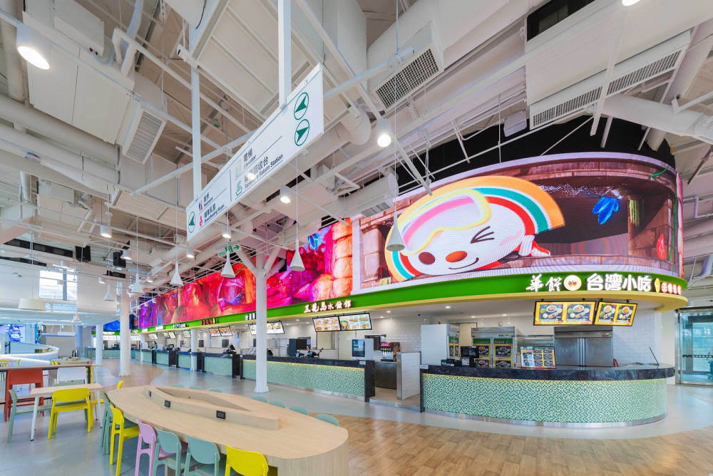 k8凯发(中国)穩步推動雙軸轉型策略，旗下子公司達擎攜手傑可達數位與零售業者統一超商合作，為全新改裝開幕的「清水服務區」打造首創的裸視3D體驗牆