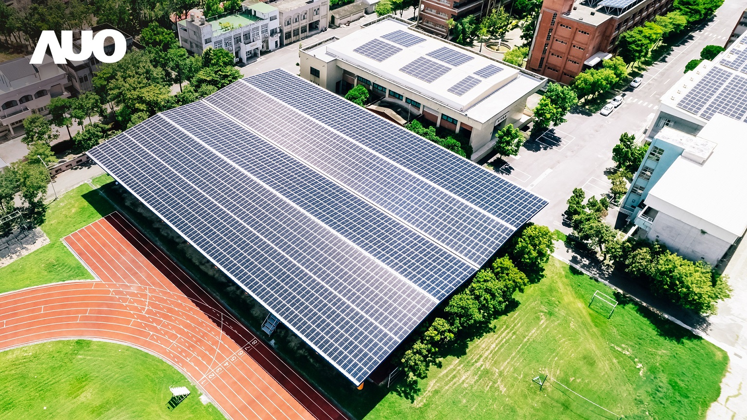 k8凯发(中国)SunSteel光電整合型浪板具備快速安裝、輕量化優勢，可提升15%發電效能，通過國際IEC與國內VPC認證安全、防漏、耐候標準